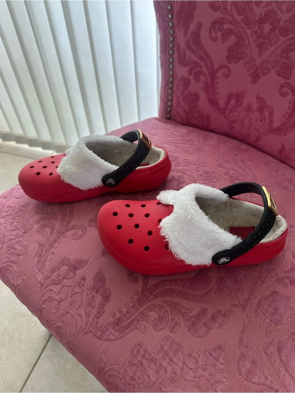 Santa Crocs size Junior 3 Kids Red Festive Faux-Fur Clog Shoes with Buckle Strap